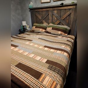 Roots Canada Cabin Quilt and Shams - Queen Size